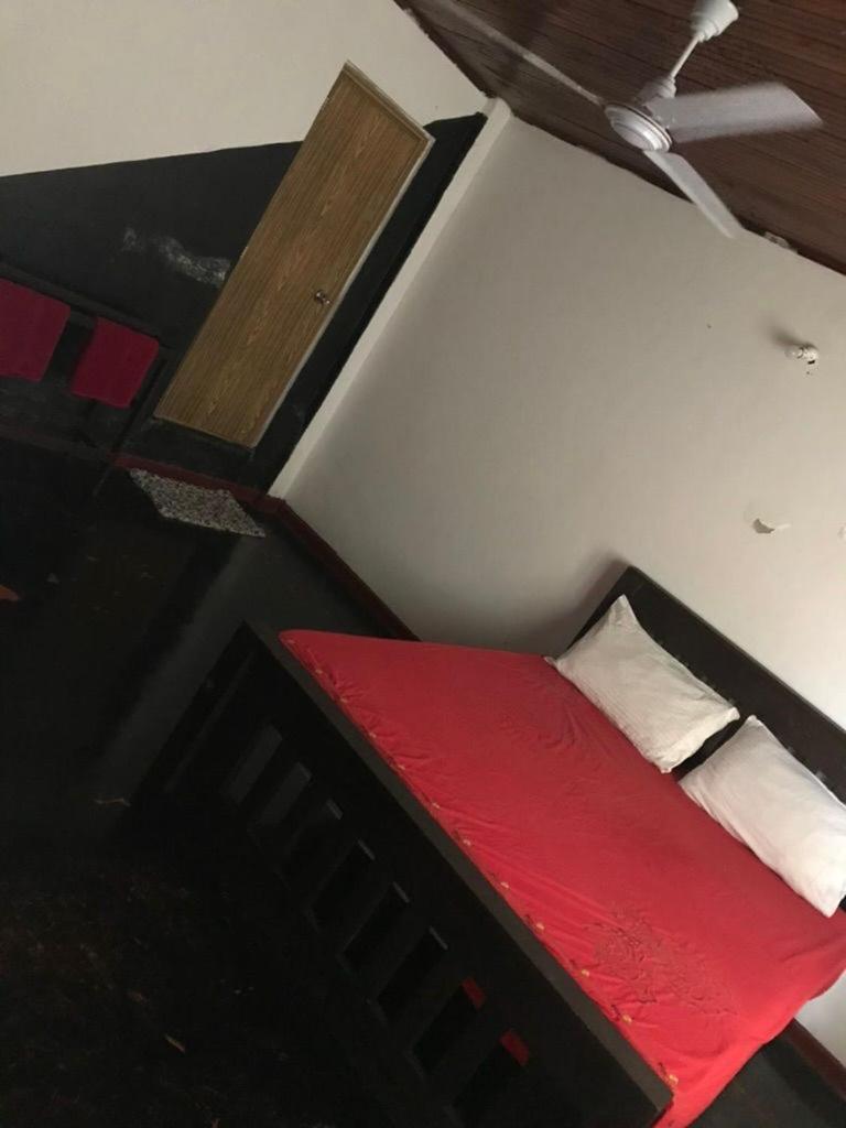 פיליינדלה Everest Rooms מראה חיצוני תמונה