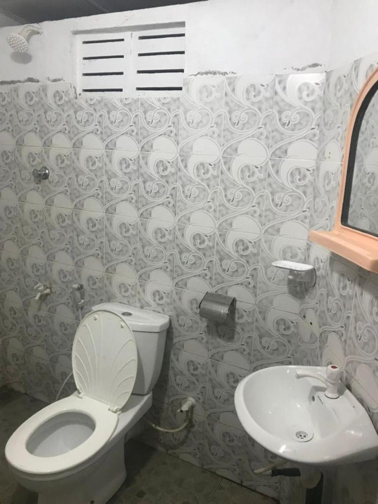 פיליינדלה Everest Rooms מראה חיצוני תמונה